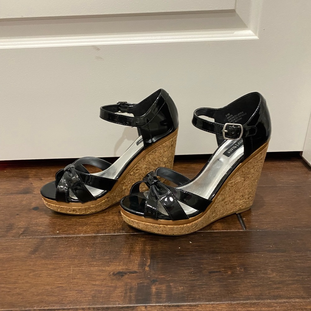 White House Black Market Cork and Black Patent Leather 4.5” Wedge Heels Size 9.5